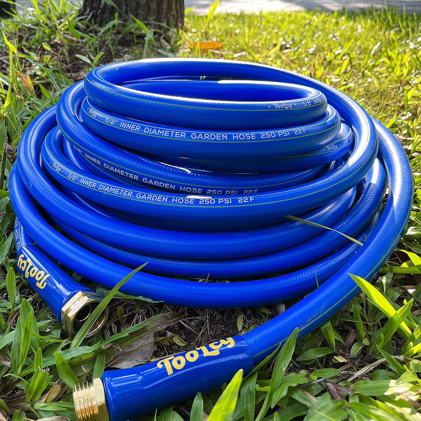 TOOLCY Garden Hose 100 ft, Durable 5/8 inch Water Hose 100ft, Heavy Duty Hoses for Yard, Solid Brass Male and Female Fitting, Outdoors, All-weather, 250 PSI, Blue